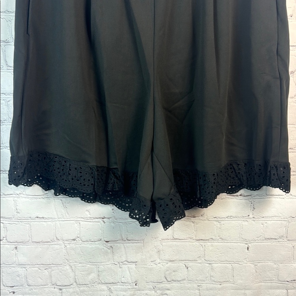 BloomChic Black High Waist Shorts with Scalloped Trim - Picture 4 of 5